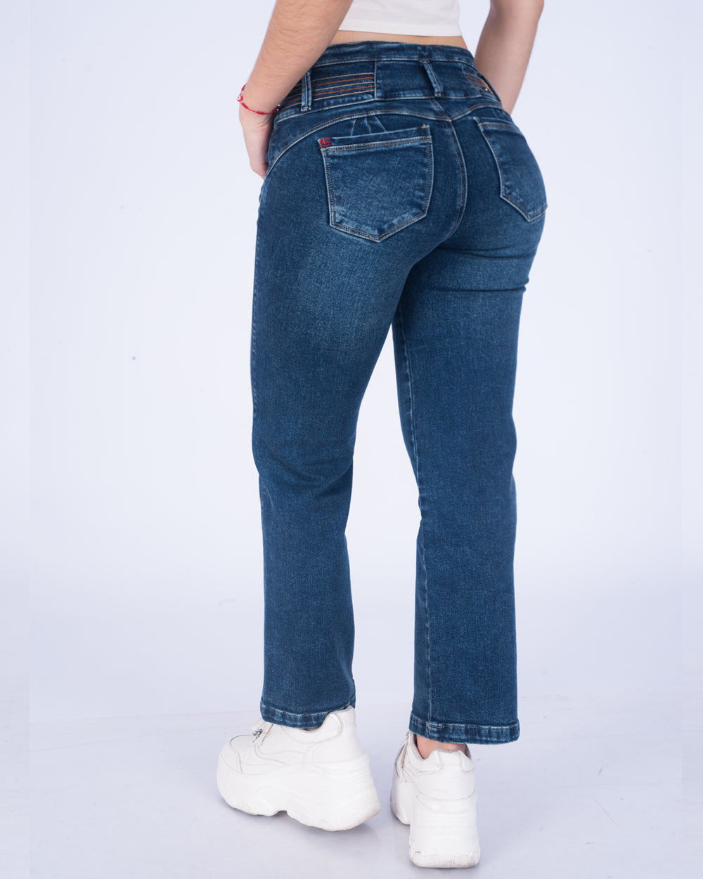 Pantalón Straight leg Tesla