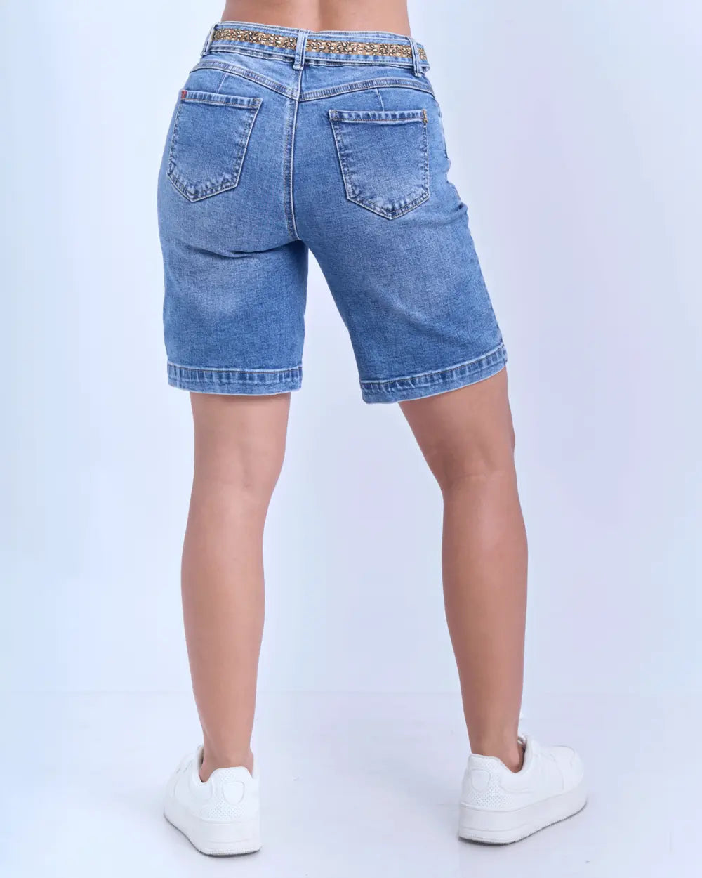 Short Ornella