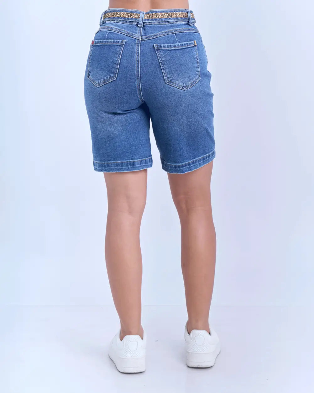 Short Ornella